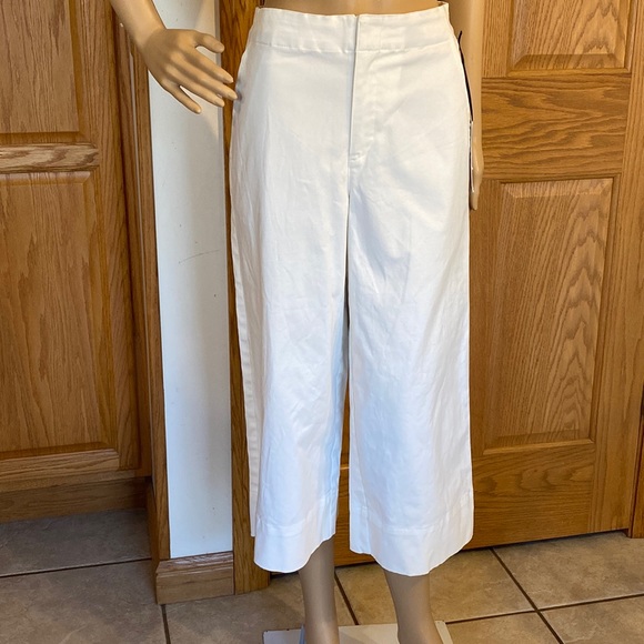 Prologue- white natural waist, wide leg crop pants with side pockets. - Picture 3 of 14
